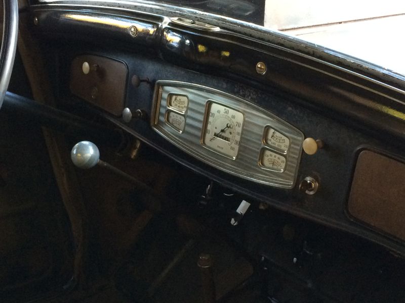 File:1933 Dodge Coupe Dashboard.jpg